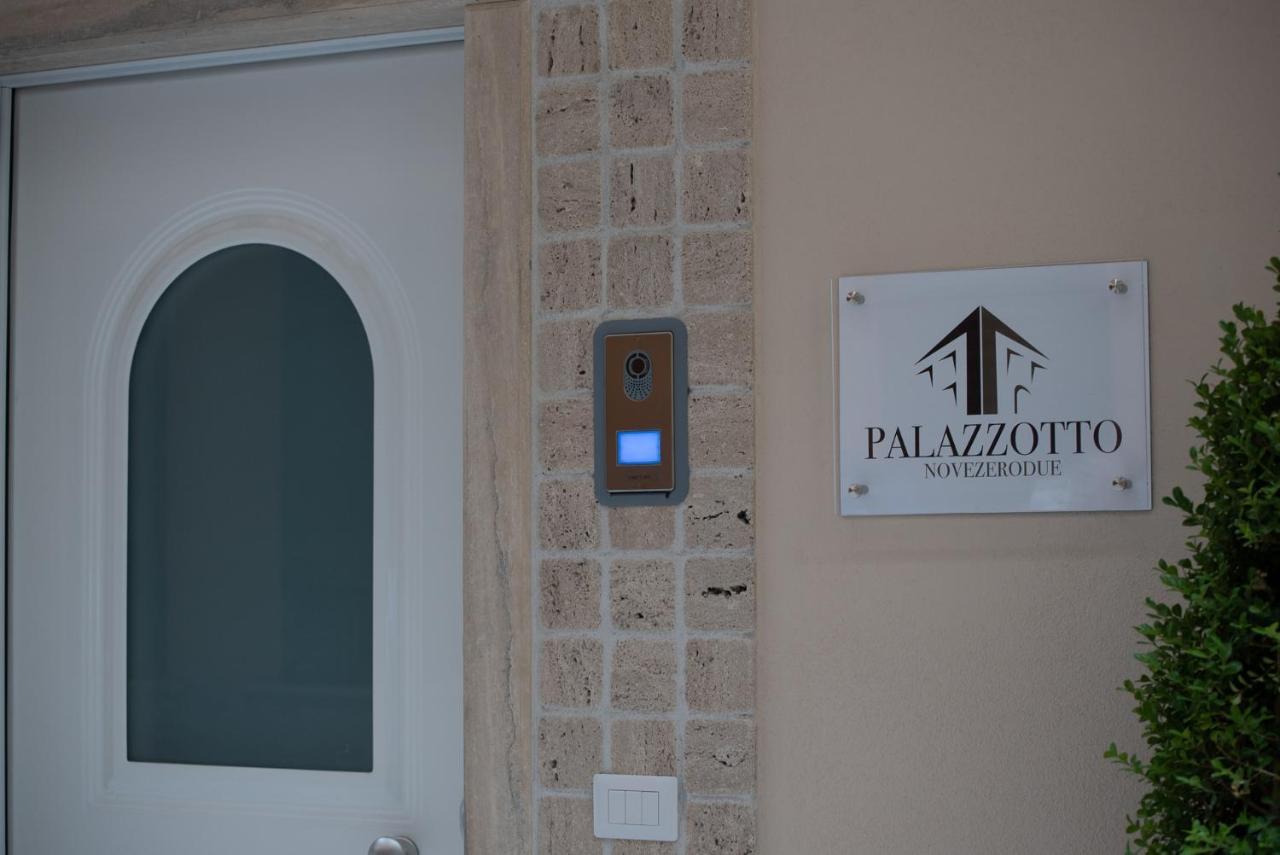 Palazzotto 902 Bed & Breakfast Crotone Exterior foto